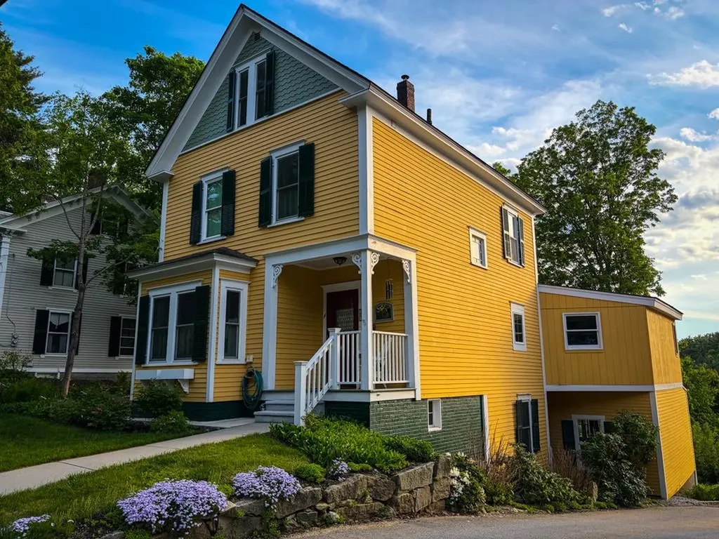 27 Pine Street Peterborough NH 03458