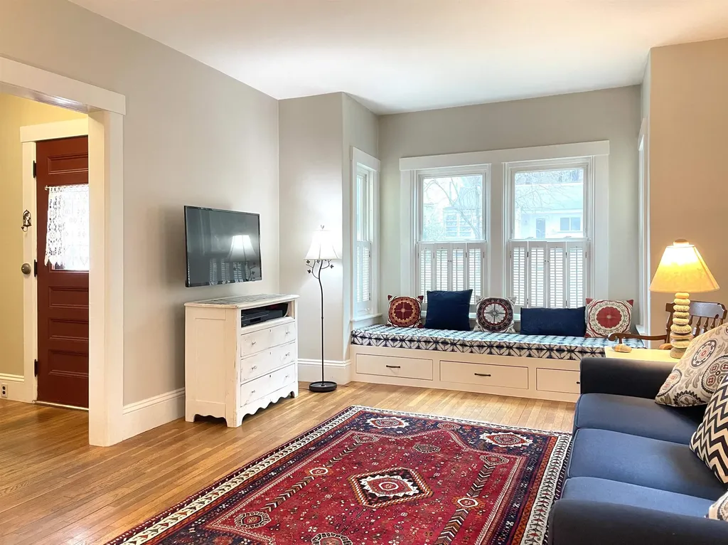27 Pine Street Peterborough NH 03458