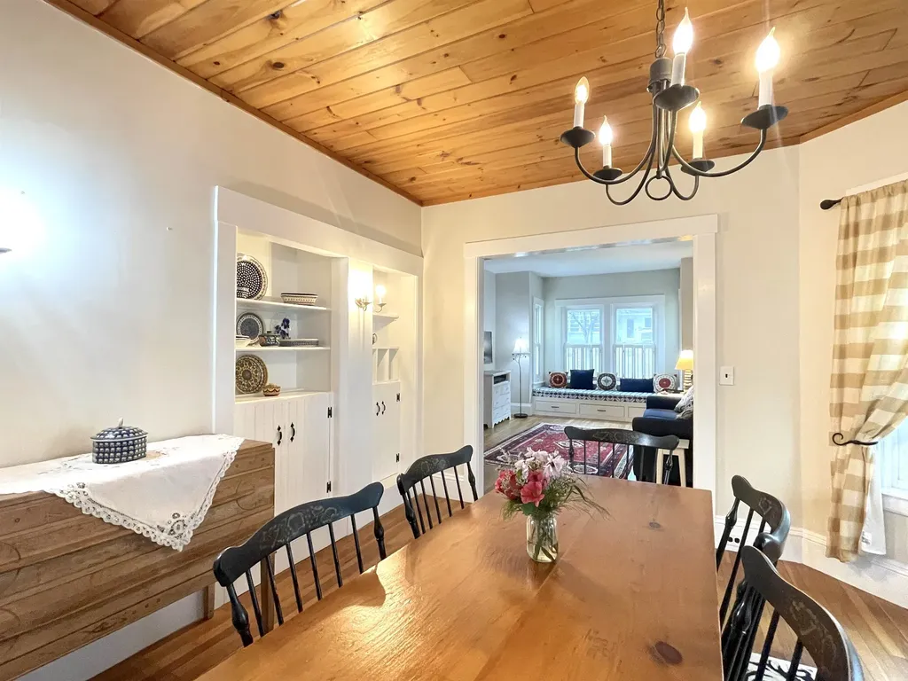 27 Pine Street Peterborough NH 03458