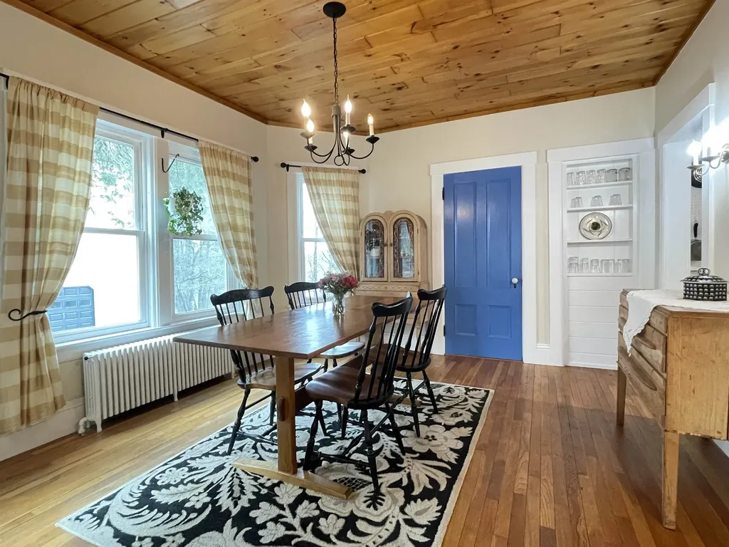 27 Pine Street Peterborough NH 03458
