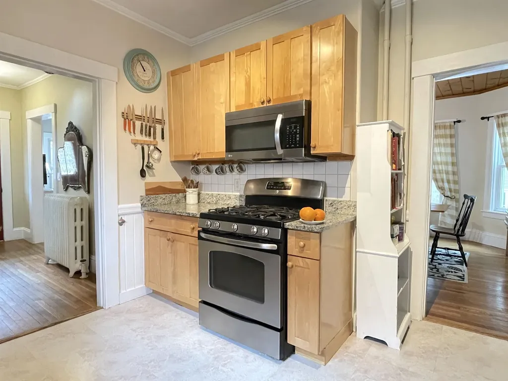 27 Pine Street Peterborough NH 03458