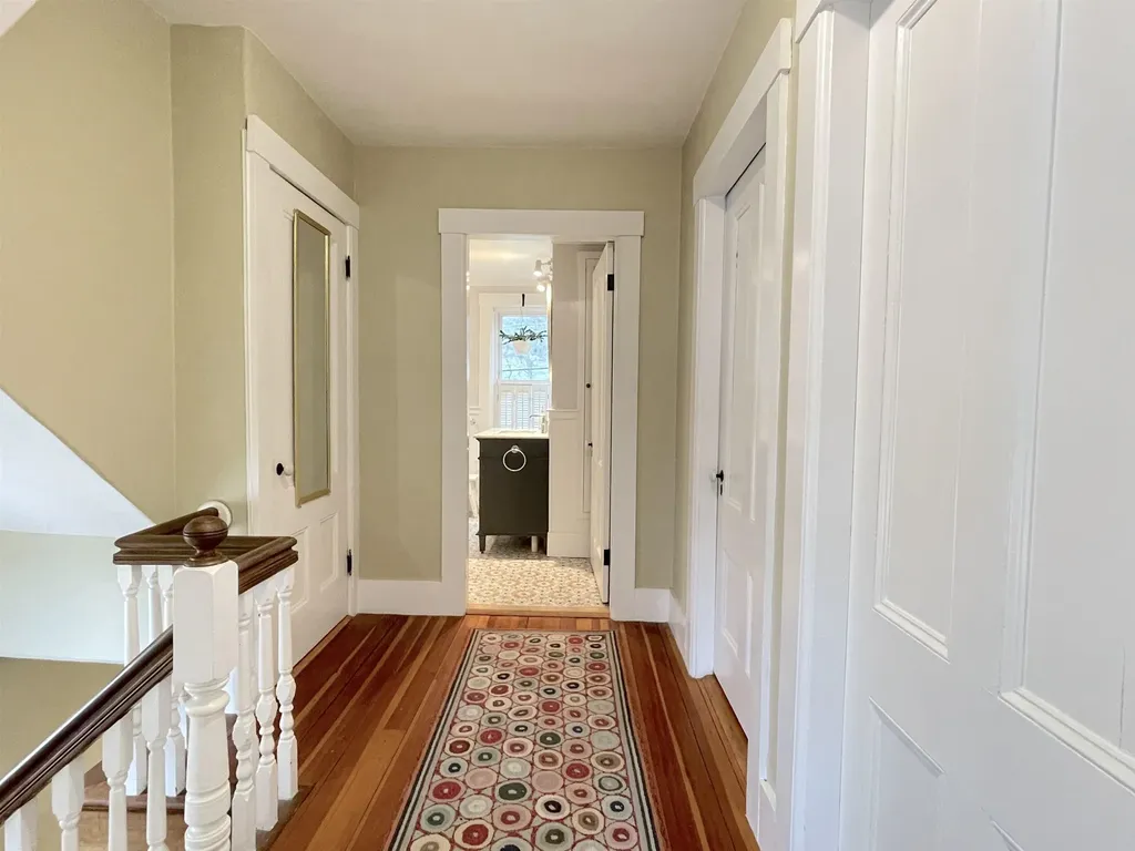 27 Pine Street Peterborough NH 03458