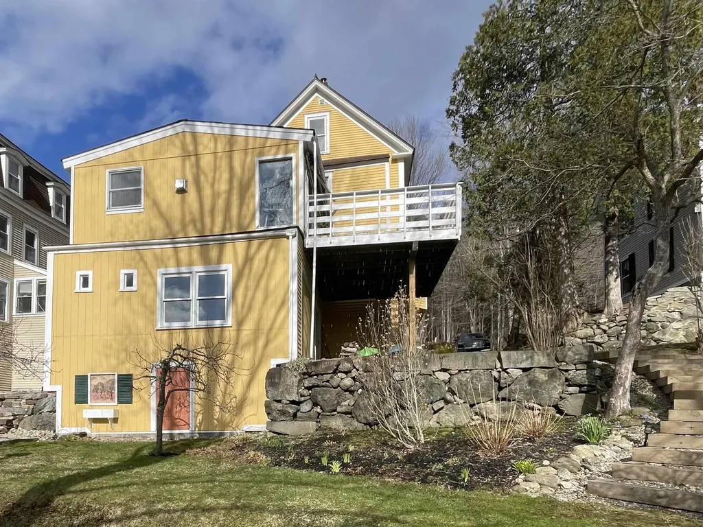 27 Pine Street Peterborough NH 03458