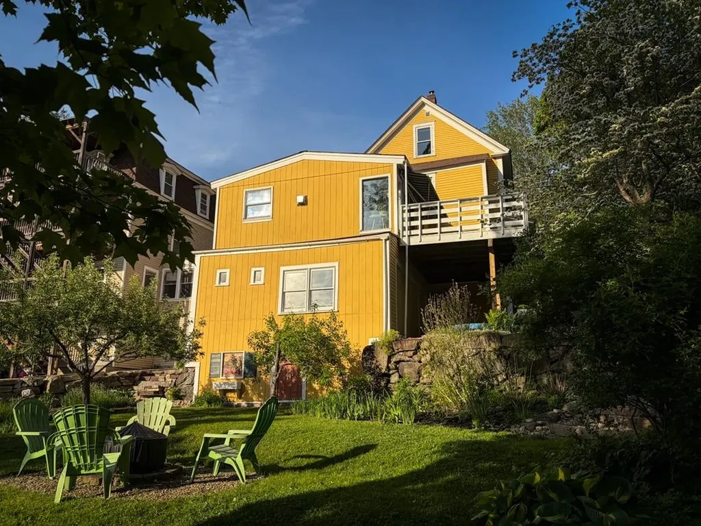 27 Pine Street Peterborough NH 03458