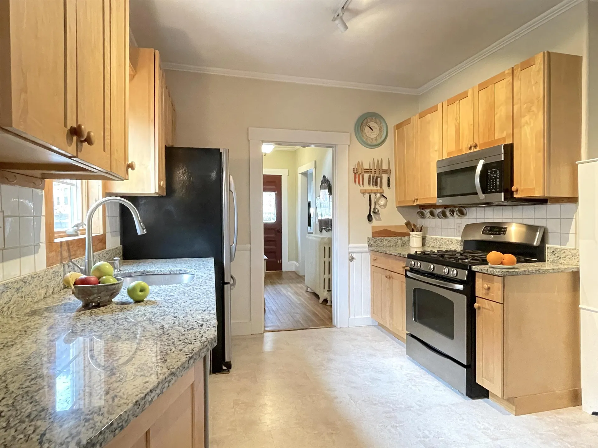 27 Pine Street Peterborough NH 03458