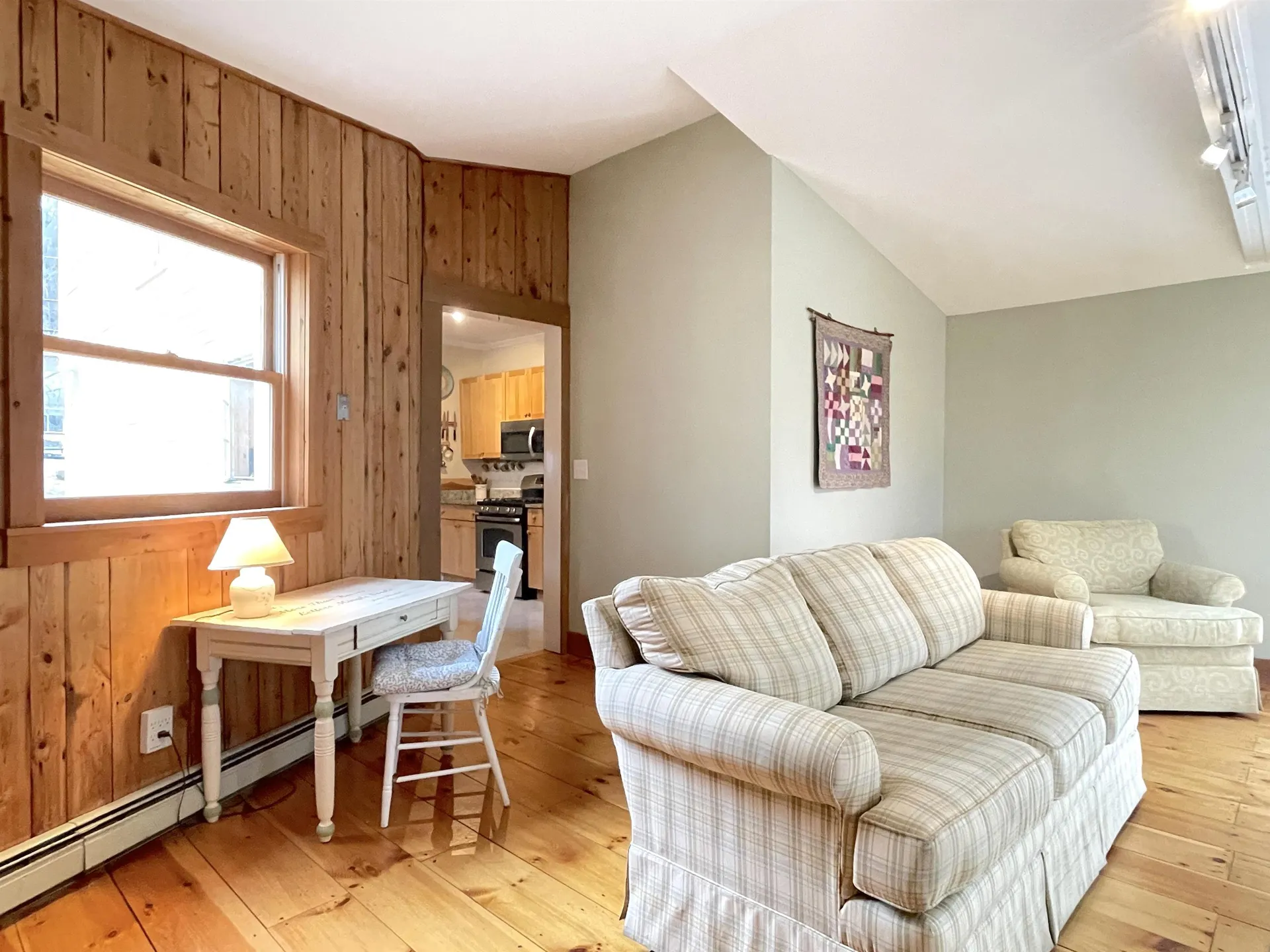 27 Pine Street Peterborough NH 03458