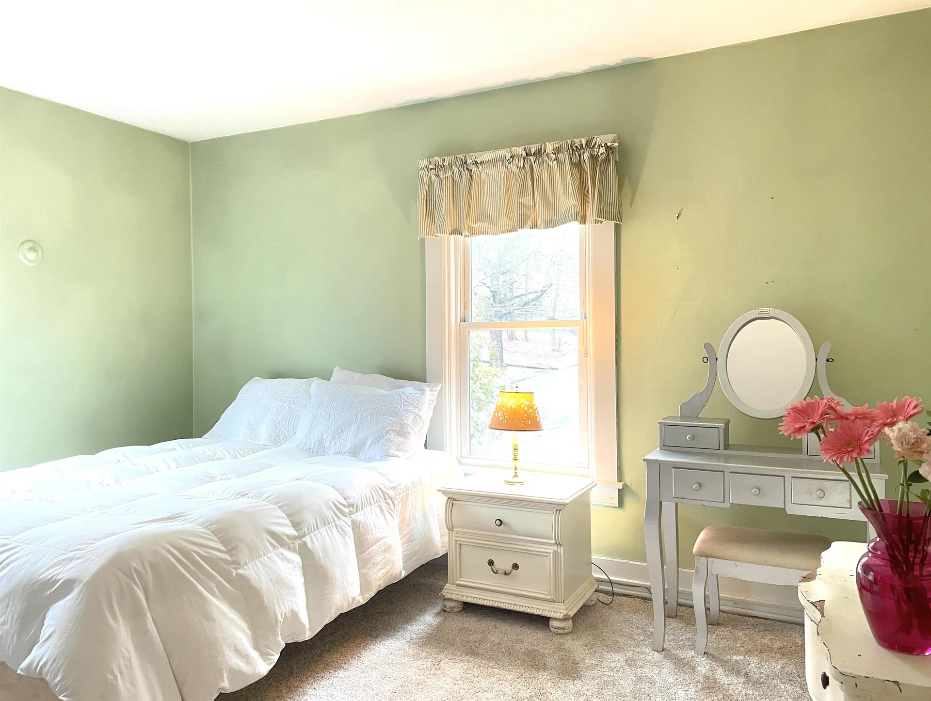 27 Pine Street Peterborough NH 03458