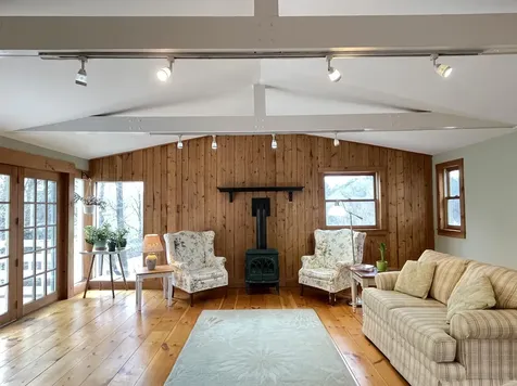 27 Pine Street Peterborough NH 03458