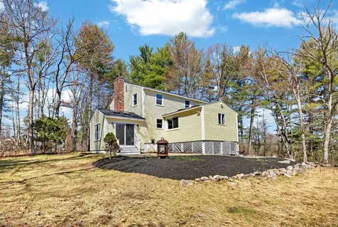 27 Gilcreast Road Londonderry NH 03053