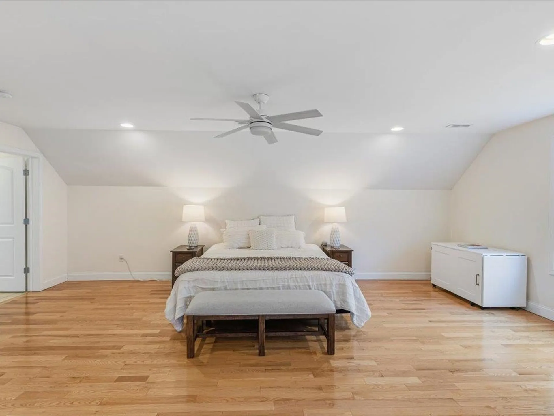 11 Tanager Way Londonderry NH 03053
