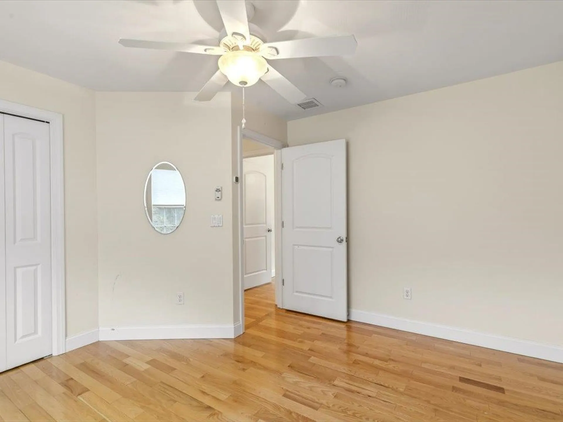 11 Tanager Way Londonderry NH 03053