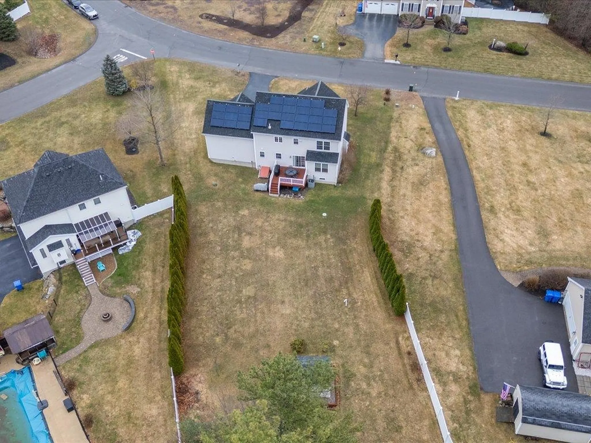 11 Tanager Way Londonderry NH 03053