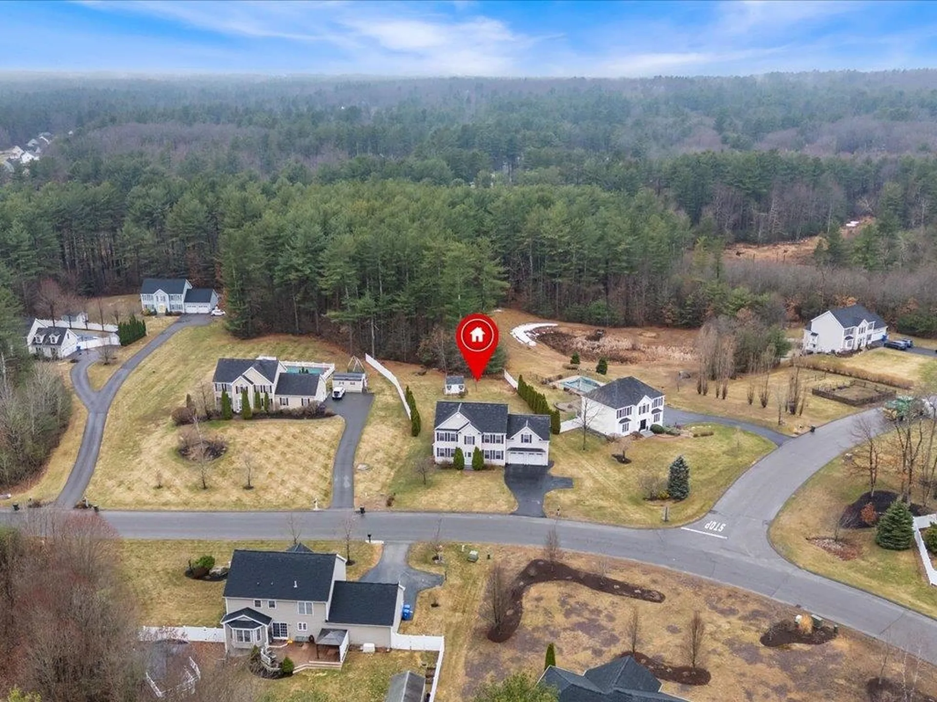 11 Tanager Way Londonderry NH 03053