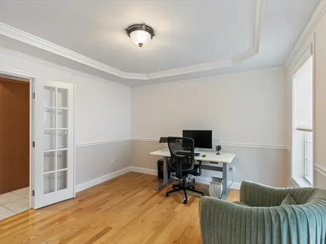 11 Tanager Way Londonderry NH 03053