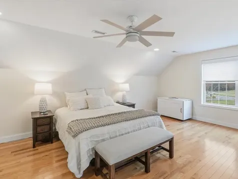 11 Tanager Way Londonderry NH 03053