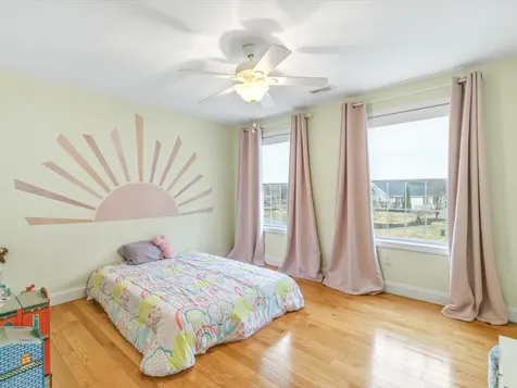 11 Tanager Way Londonderry NH 03053