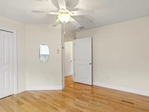 11 Tanager Way Londonderry NH 03053