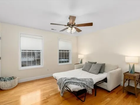 11 Tanager Way Londonderry NH 03053