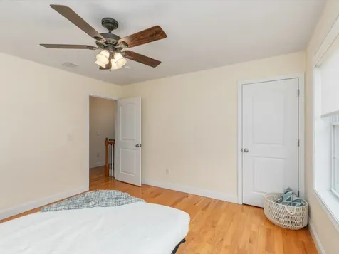 11 Tanager Way Londonderry NH 03053