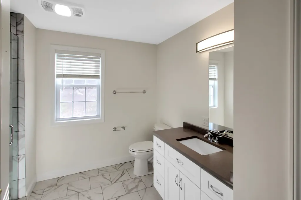 10 Diamond Oaks Boulevard Kingston NH 03848