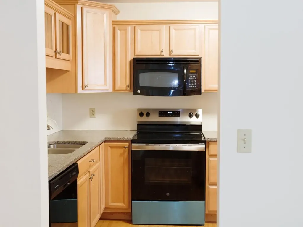 46 Hawthorne Circle South Burlington VT 05403