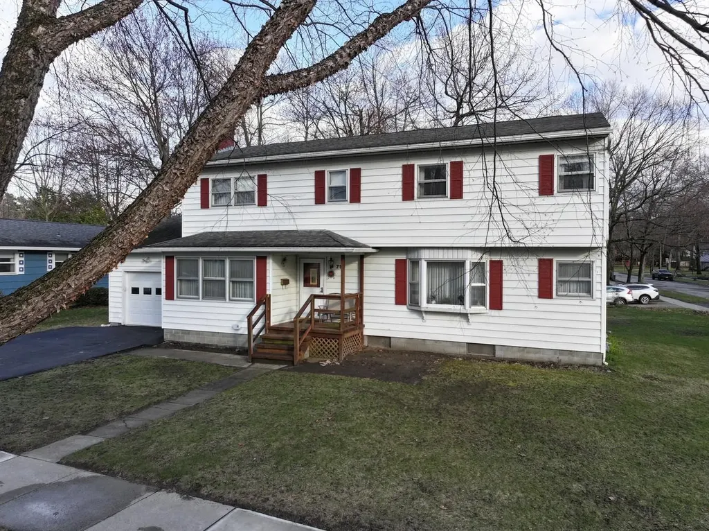 71 Lakewood Parkway Burlington VT 05408