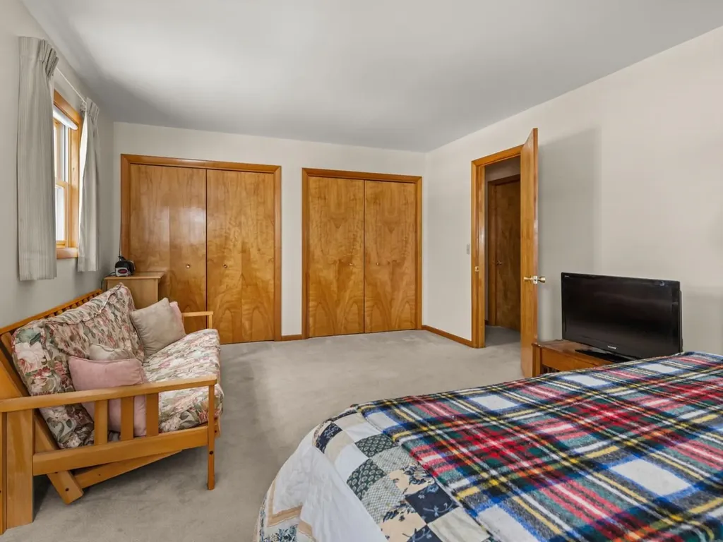71 Lakewood Parkway Burlington VT 05408