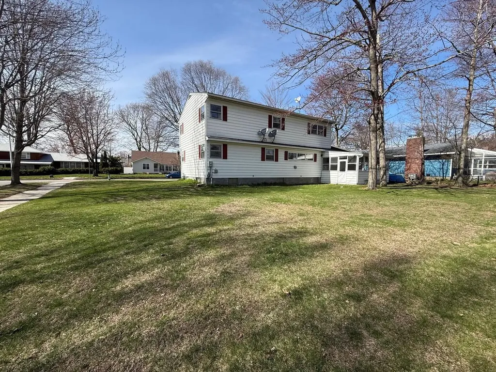 71 Lakewood Parkway Burlington VT 05408