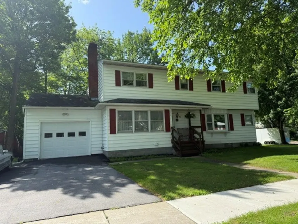 71 Lakewood Parkway Burlington VT 05408
