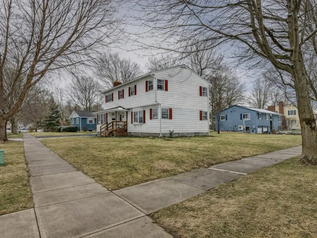 71 Lakewood Parkway Burlington VT 05408