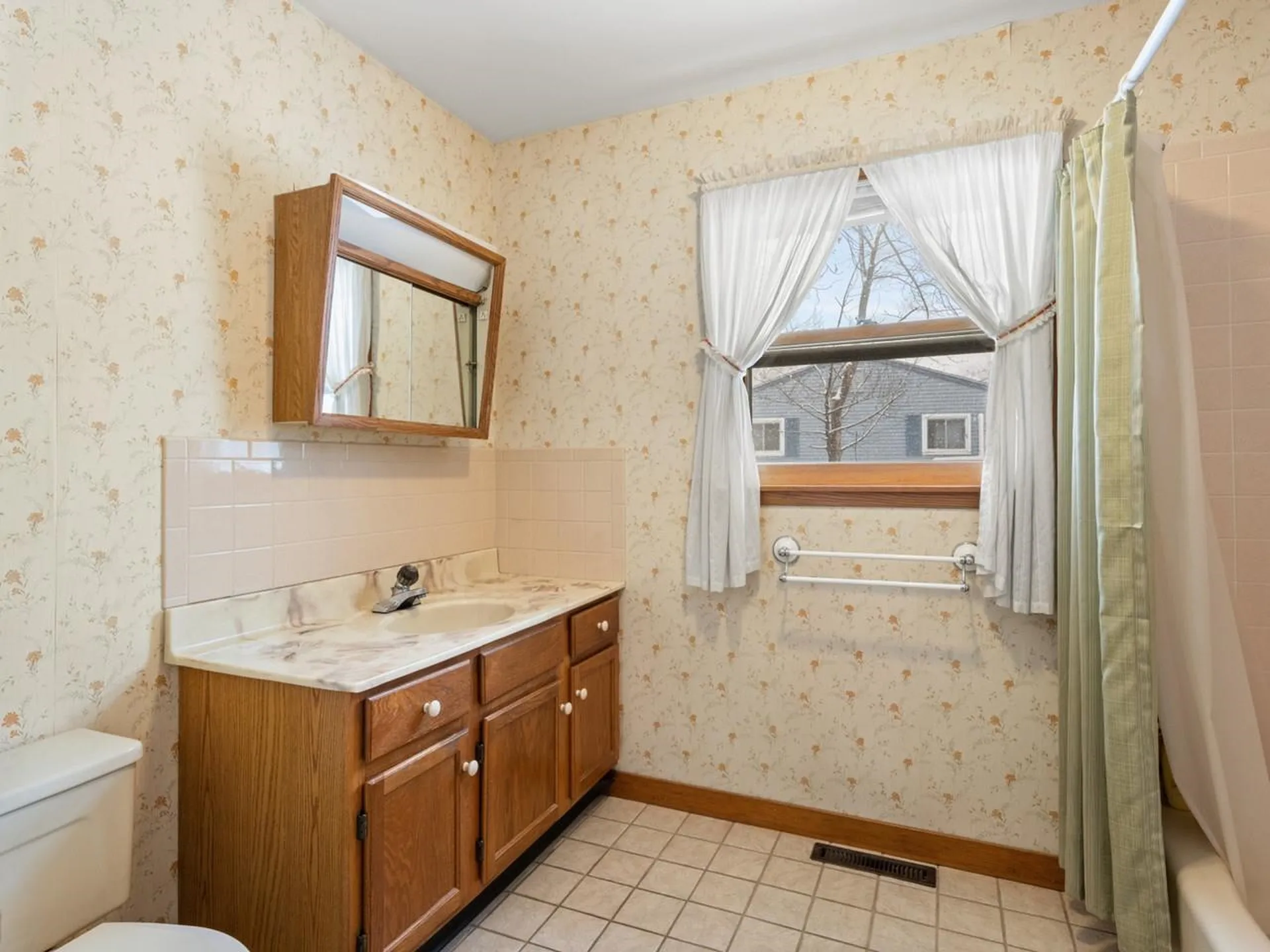 71 Lakewood Parkway Burlington VT 05408