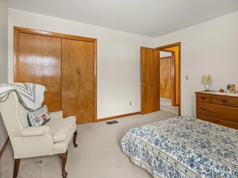 71 Lakewood Parkway Burlington VT 05408