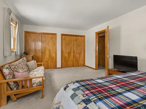 71 Lakewood Parkway Burlington VT 05408