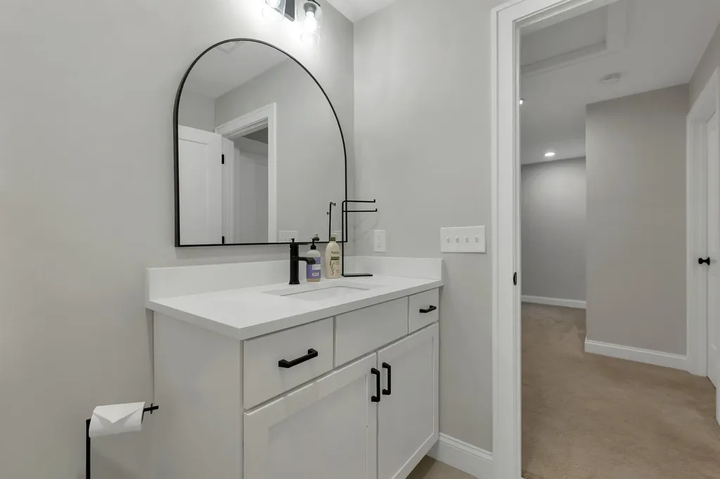 38 Green Road Newmarket NH 03857