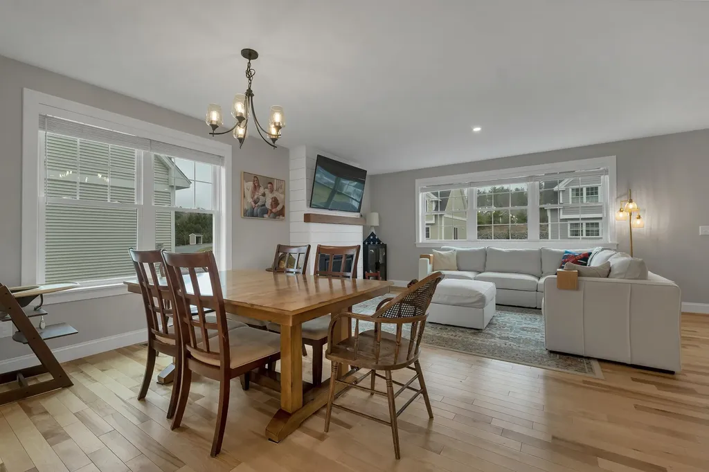 38 Green Road Newmarket NH 03857