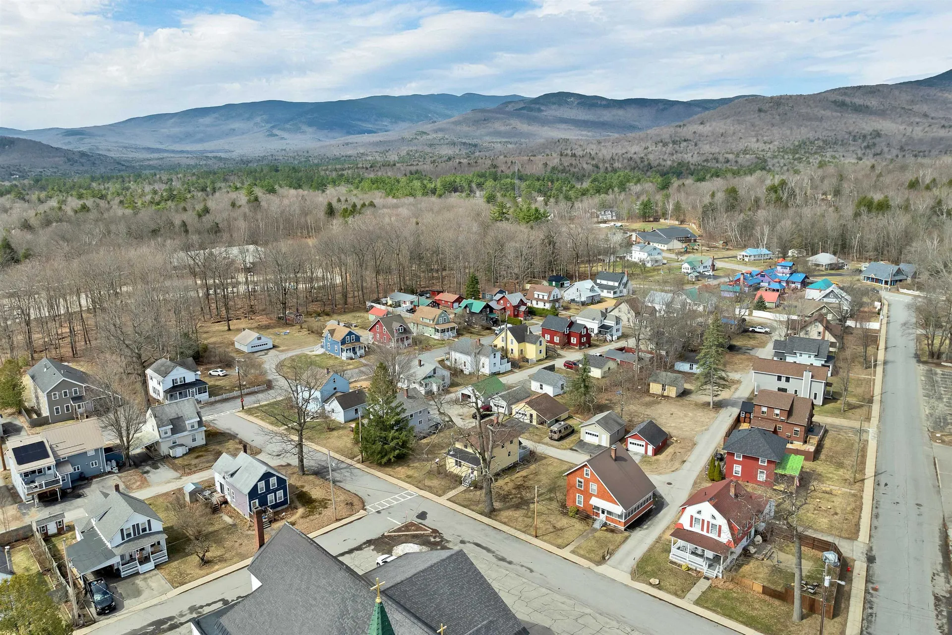38 School Street Lincoln NH 03251