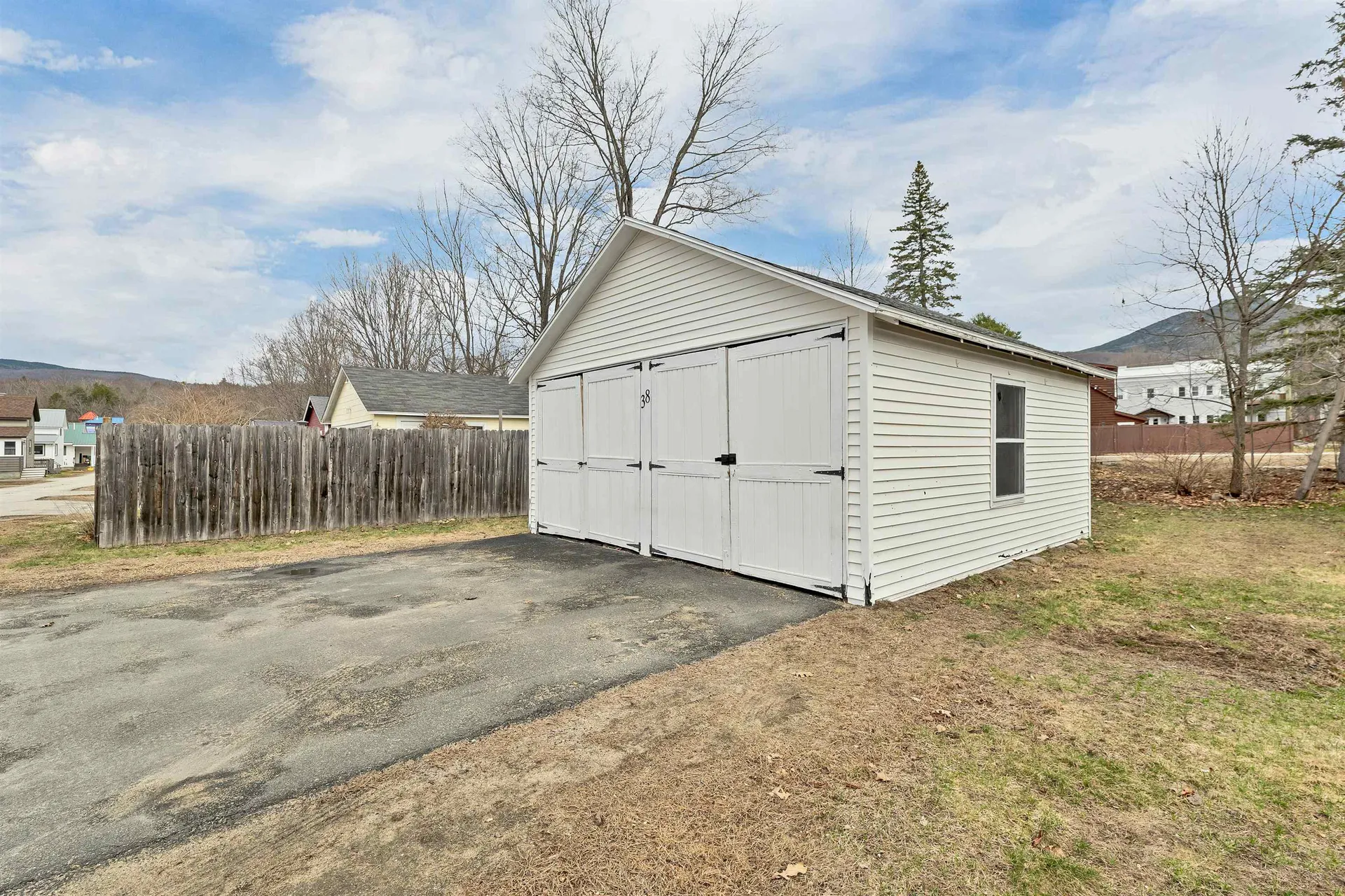 38 School Street Lincoln NH 03251