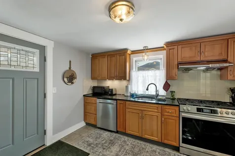 38 School Street Lincoln NH 03251