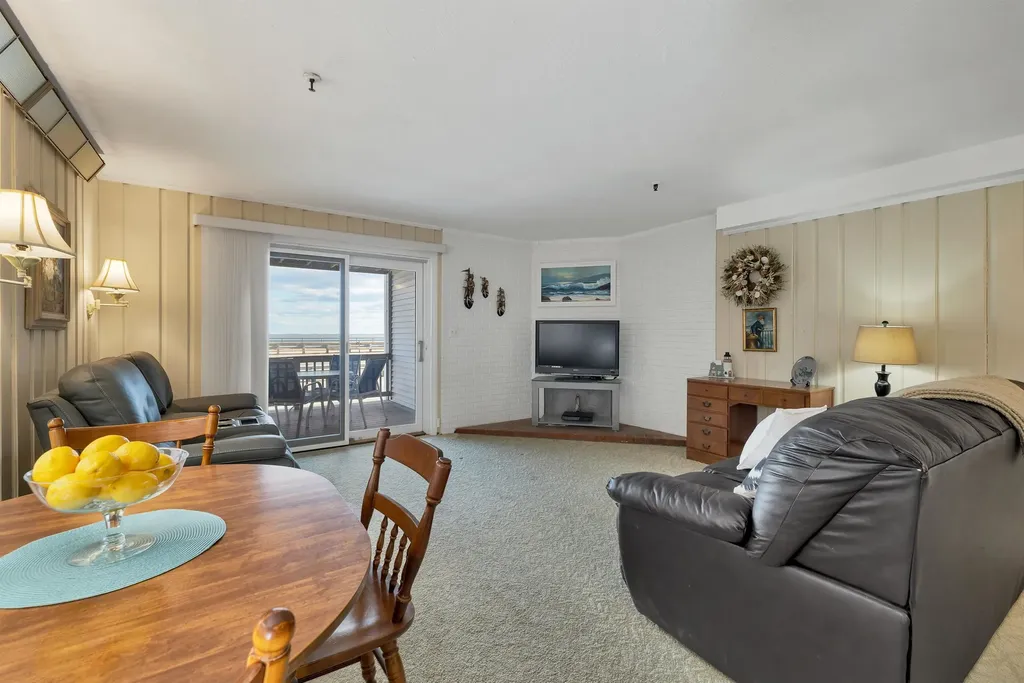 421 Ocean Boulevard Hampton NH 03842