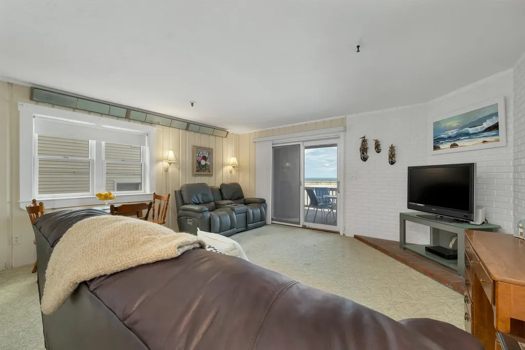 421 Ocean Boulevard Hampton NH 03842