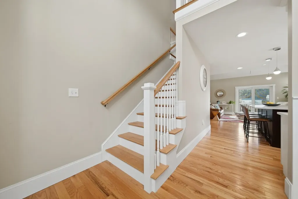 2 Shetland Road Londonderry NH 03053
