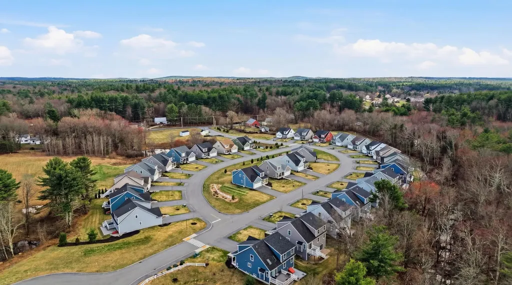 2 Shetland Road Londonderry NH 03053