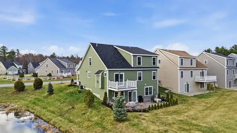 2 Shetland Road Londonderry NH 03053