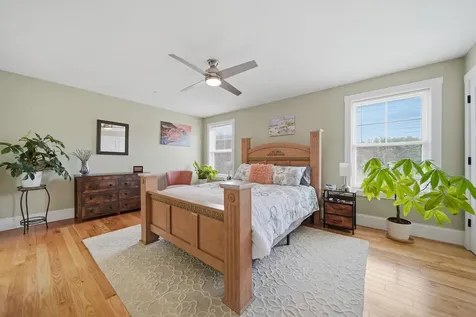 2 Shetland Road Londonderry NH 03053