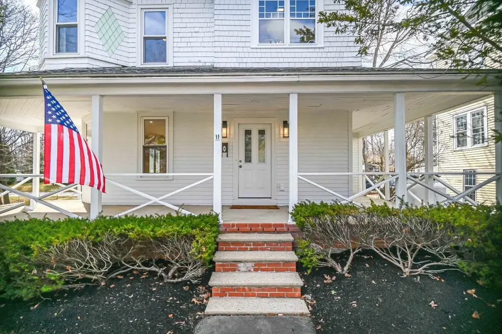 11 Rogers Road Kittery ME 03904