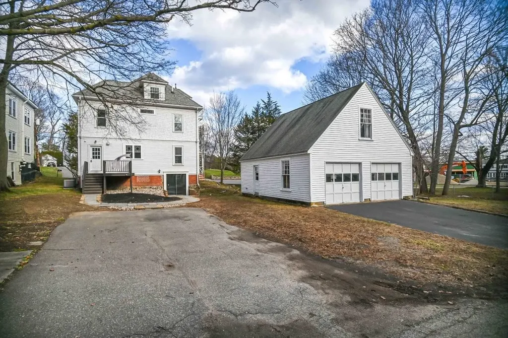 11 Rogers Road Kittery ME 03904