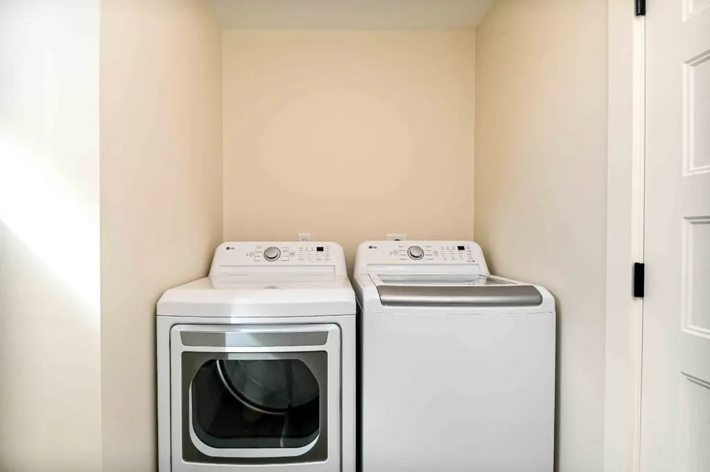 11 Rogers Road Kittery ME 03904