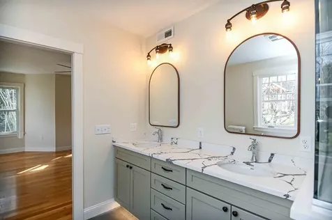 11 Rogers Road Kittery ME 03904