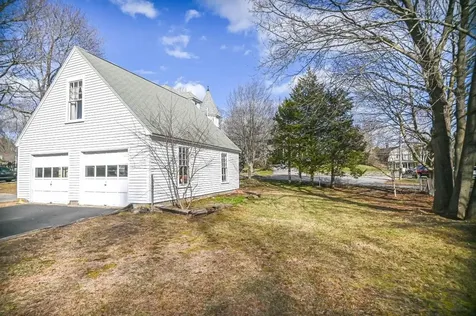 11 Rogers Road Kittery ME 03904