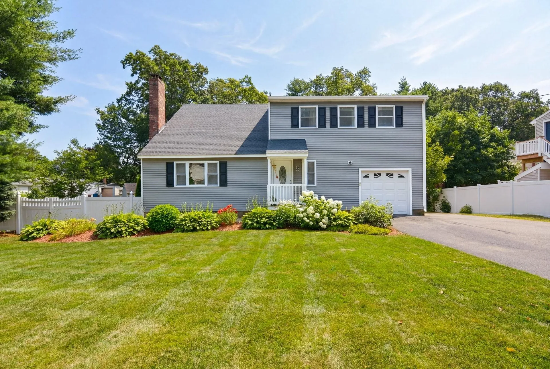 17 Custom Street Nashua NH 03062